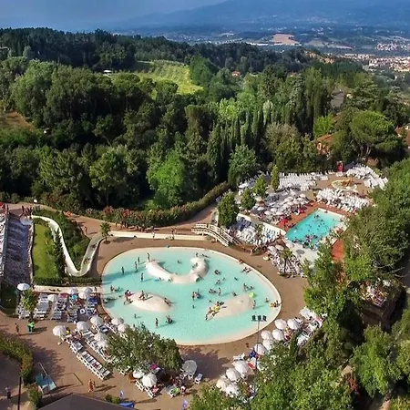 Üdülőpark Hu Norcenni Girasole Village