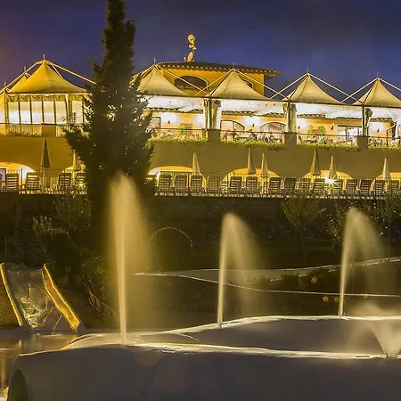 Üdülőpark Hu Norcenni Girasole Village 4*