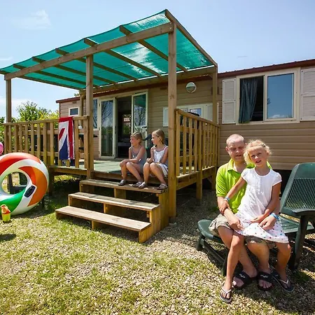 Hu Norcenni Girasole Village פייגלין ולדרנו