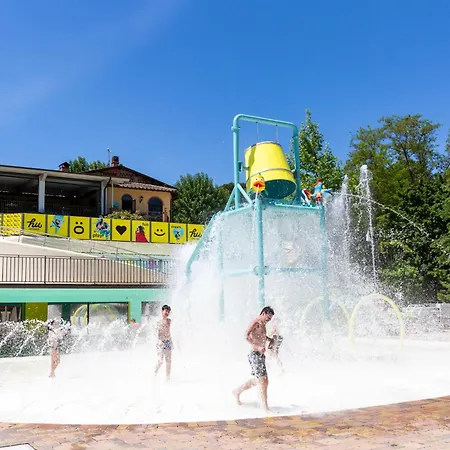 Üdülőpark Hu Norcenni Girasole Village