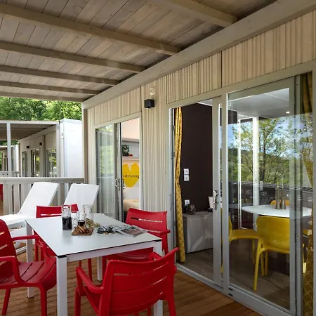 פארק נופש Hu Norcenni Girasole Village פייגלין ולדרנו