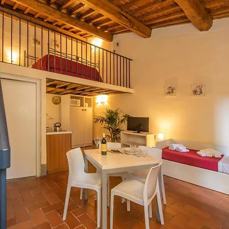 홀리데이파크 Hu Norcenni Girasole Village 4*